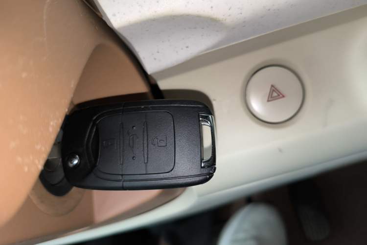 Used Wuling Hongguang MINIEV 2024 3rd Generation 215km Youth Edition Vehicle Key
