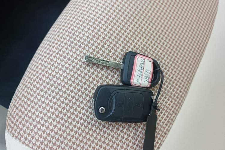 Used Wuling Hongguang MINIEV 2024 3rd Generation 215km Youth Edition Vehicle Key