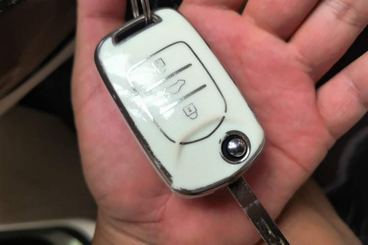 Used Wuling Hongguang MINIEV 2024 3rd Generation 215km Youth Edition Vehicle Key