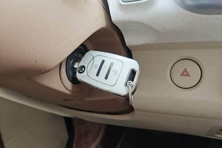 Used Wuling Hongguang MINIEV 2024 3rd Generation 215km Youth Edition Vehicle Key