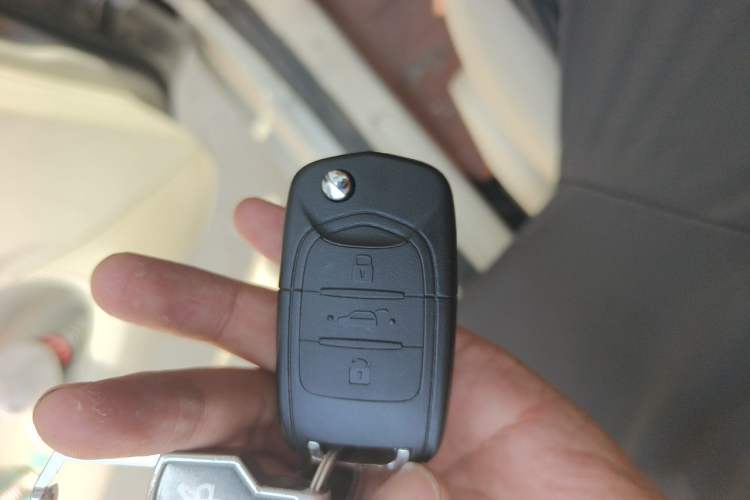 Used Wuling Hongguang MINIEV 2024 3rd Generation 215km Youth Edition Vehicle Key