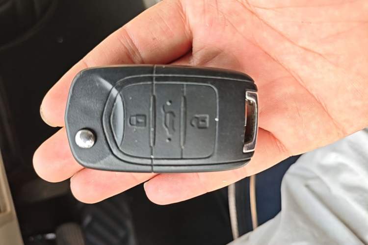 Used Wuling Hongguang MINIEV 2024 3rd Generation 215km Youth Edition Vehicle Key