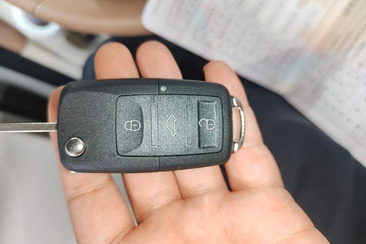 Used Wuling Hongguang MINIEV 2024 3rd Generation 215km Youth Edition Vehicle Key