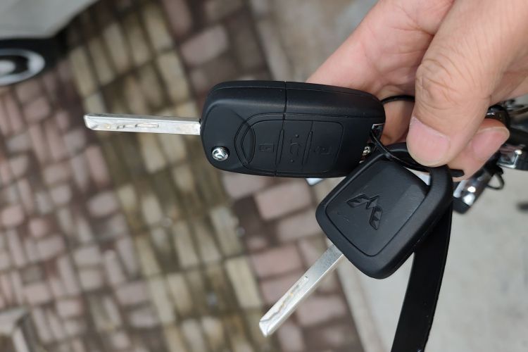 Used Wuling Hongguang MINIEV 2024 3rd Generation 215km Youth Edition Vehicle Key