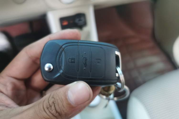 Used Wuling Hongguang MINIEV 2024 3rd Generation 215km Youth Edition Vehicle Key