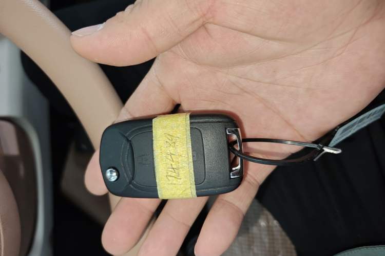 Used Wuling Hongguang MINIEV 2024 3rd Generation 215km Youth Edition Vehicle Key