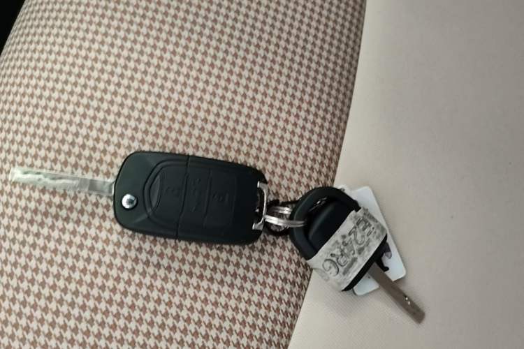 Used Wuling Hongguang MINIEV 2024 3rd Generation 215km Youth Edition Vehicle Key
