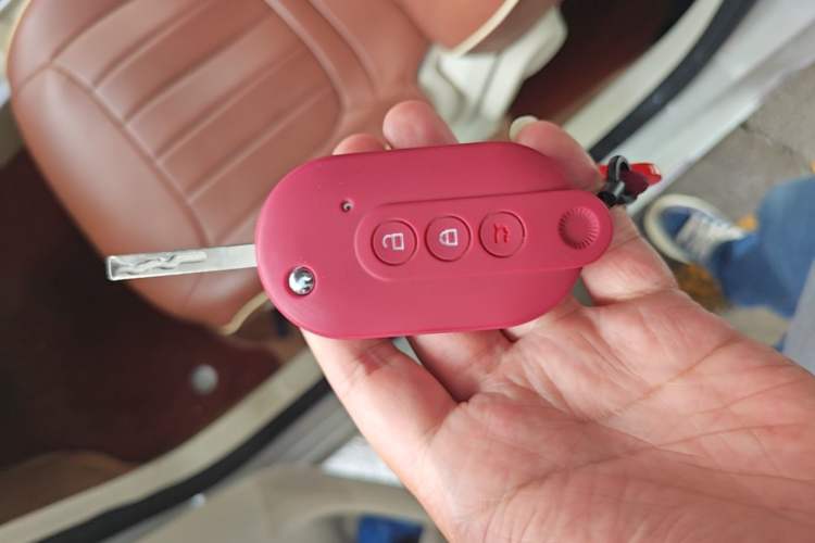 Used Wuling Hongguang MINIEV 2024 3rd Generation 215km Advanced Version Vehicle Key