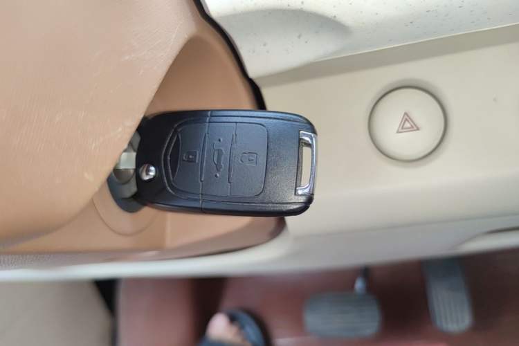 Used Wuling Hongguang MINIEV 2024 3rd Generation 215km Youth Edition Vehicle Key