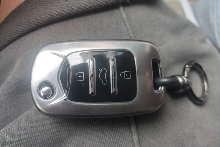 Used Wuling Hongguang MINIEV 2024 3rd Generation 215km Youth Edition Vehicle Key