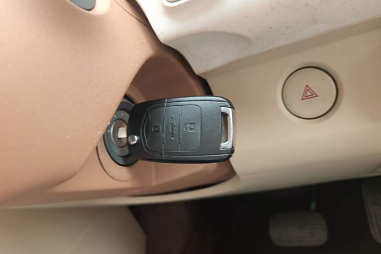 Used Wuling Hongguang MINIEV 2024 3rd Generation 215km Advanced Version Vehicle Key
