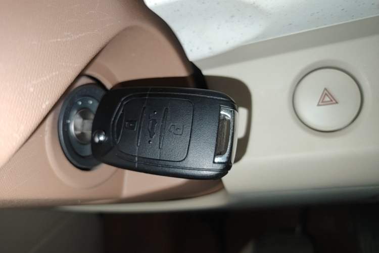 Used Wuling Hongguang MINIEV 2024 3rd Generation 215km Youth Edition Vehicle Key