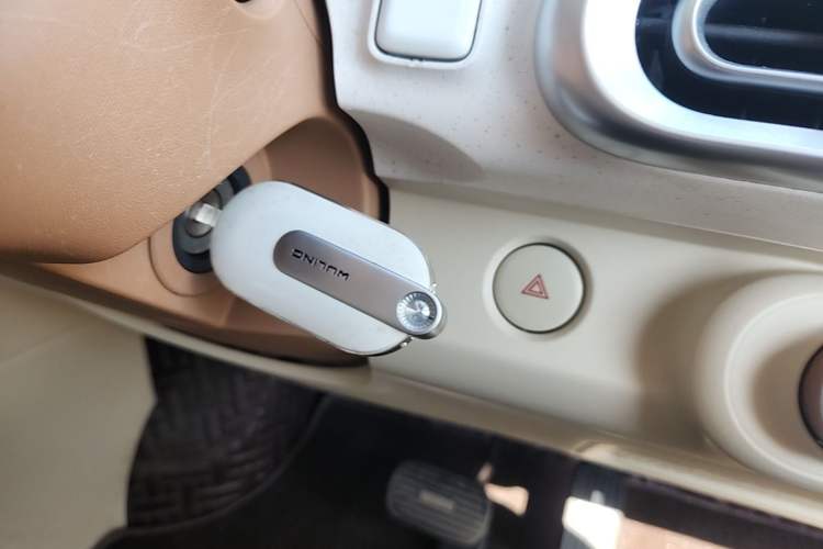 Used Wuling Hongguang MINIEV 2024 3rd Generation 215km Advanced Version Vehicle Key
