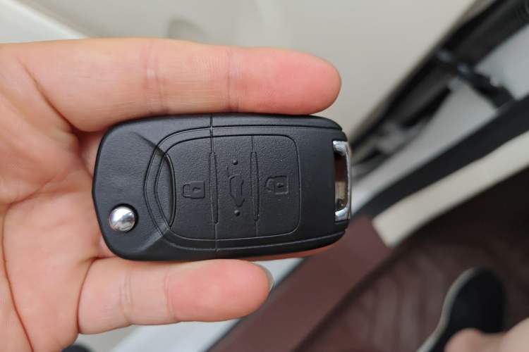 Used Wuling Hongguang MINIEV 2024 3rd Generation 215km Youth Edition Vehicle Key