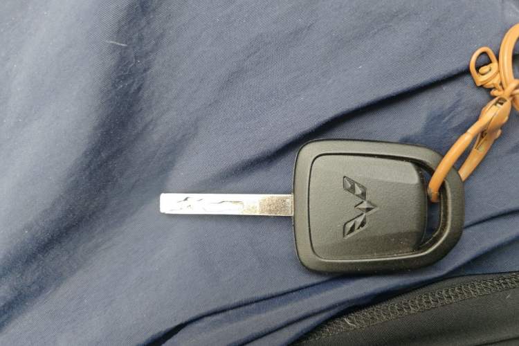 Used Wuling Hongguang MINIEV 2024 3rd Generation 215km Youth Edition Vehicle Key