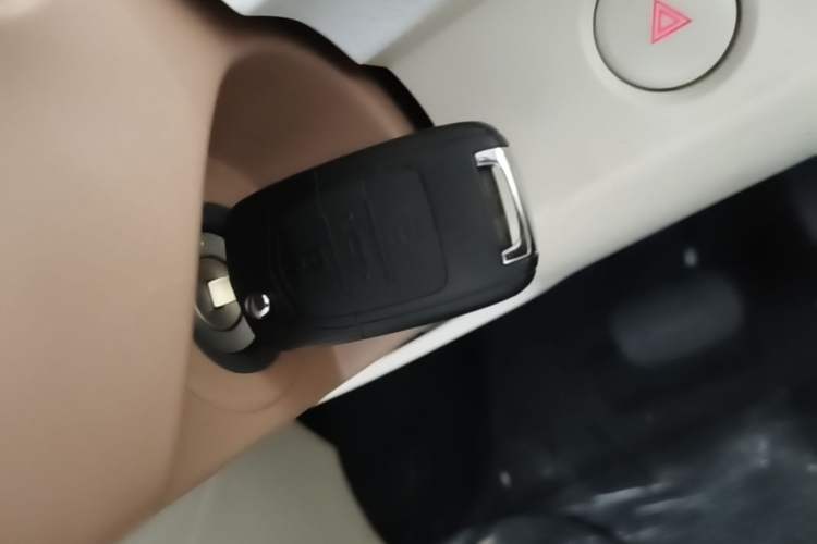 Used Wuling Hongguang MINIEV 2024 3rd Generation 215km Youth Edition Vehicle Key