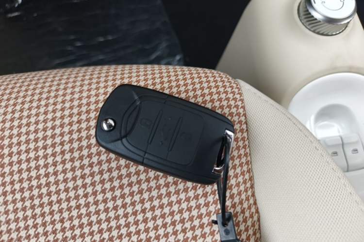 Used Wuling Hongguang MINIEV 2024 3rd Generation 215km Youth Edition Vehicle Key