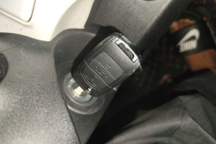 Used Wuling Hongguang MINIEV 2024 3rd Generation 215km Youth Edition Vehicle Key