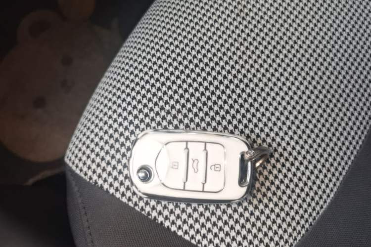 Used Wuling Hongguang MINIEV 2024 3rd Generation 215km Youth Edition Vehicle Key