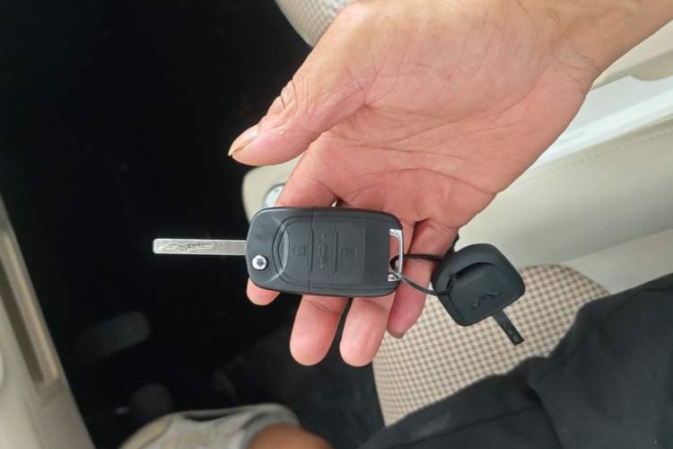 Used Wuling Hongguang MINIEV 2024 3rd Generation 215km Youth Edition Vehicle Key