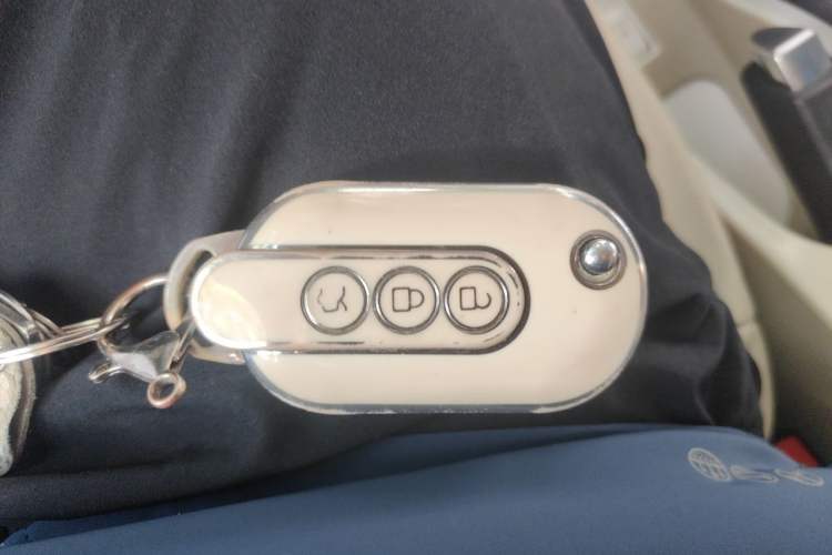 Used Wuling Hongguang MINIEV 2024 3rd Generation 215km Advanced Version Vehicle Key