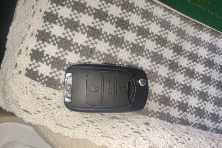 Used Wuling Hongguang MINIEV 2024 3rd Generation 215km Youth Edition Vehicle Key