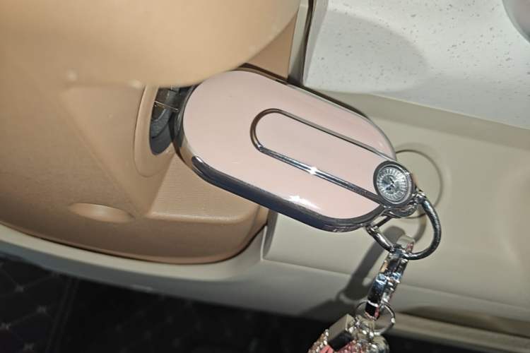 Used Wuling Hongguang MINIEV 2024 3rd Generation 215km Advanced Version Vehicle Key