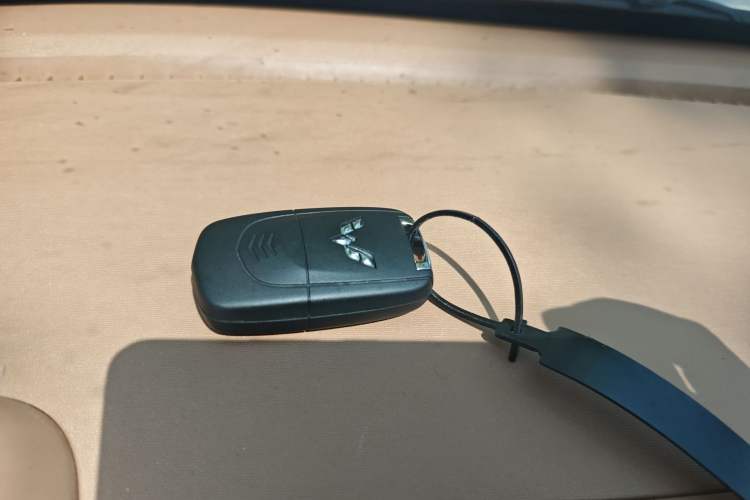 Used Wuling Hongguang MINIEV 2024 3rd Generation 215km Youth Edition Vehicle Key