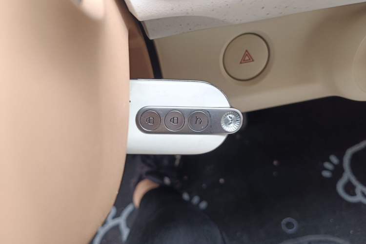 Used Wuling Hongguang MINIEV 2024 3rd Generation 215km Advanced Version Vehicle Key