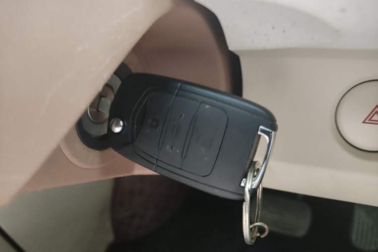 Used Wuling Hongguang MINIEV 2024 3rd Generation 215km Youth Edition Vehicle Key