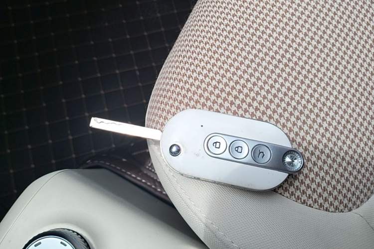 Used Wuling Hongguang MINIEV 2024 3rd Generation 215km Advanced Version Vehicle Key