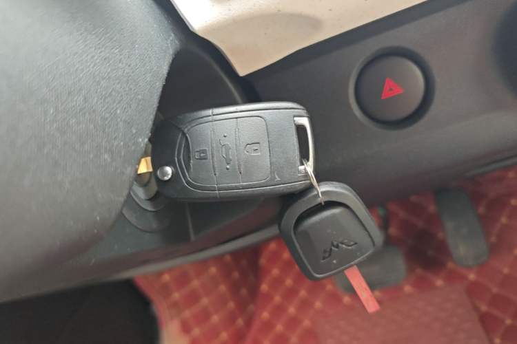 Used Wuling Hongguang MINIEV 2024 3rd Generation 215km Youth Edition Vehicle Key