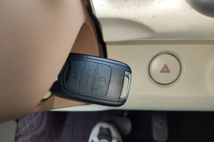 Used Wuling Hongguang MINIEV 2024 3rd Generation 215km Youth Edition Vehicle Key