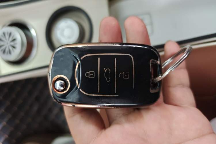 Used Wuling Hongguang MINIEV 2024 3rd Generation 215km Youth Edition Vehicle Key