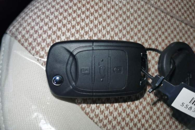 Used Wuling Hongguang MINIEV 2024 3rd Generation 215km Youth Edition Vehicle Key