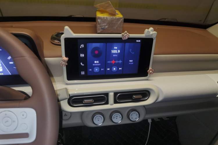 Used Wuling Hongguang MINIEV 2024 3rd Generation 215km Advanced Version Audio And AC Panel