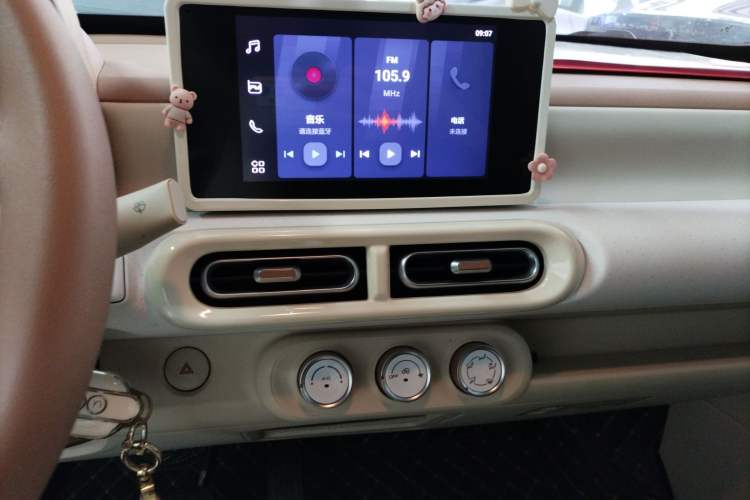 Used Wuling Hongguang MINIEV 2024 3rd Generation 215km Advanced Version Audio And AC Panel