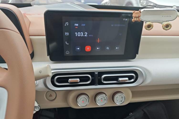 Used Wuling Hongguang MINIEV 2024 3rd Generation 215km Advanced Version Audio And AC Panel