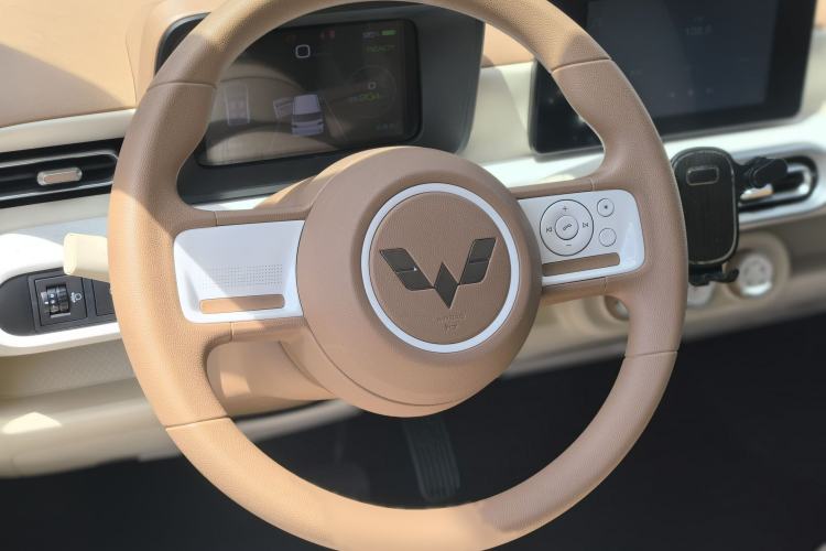 Used Wuling Hongguang MINIEV 2024 3rd Generation 215km Advanced Version Audio And AC Panel