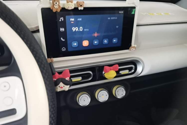 Used Wuling Hongguang MINIEV 2024 3rd Generation 215km Advanced Version Audio And AC Panel