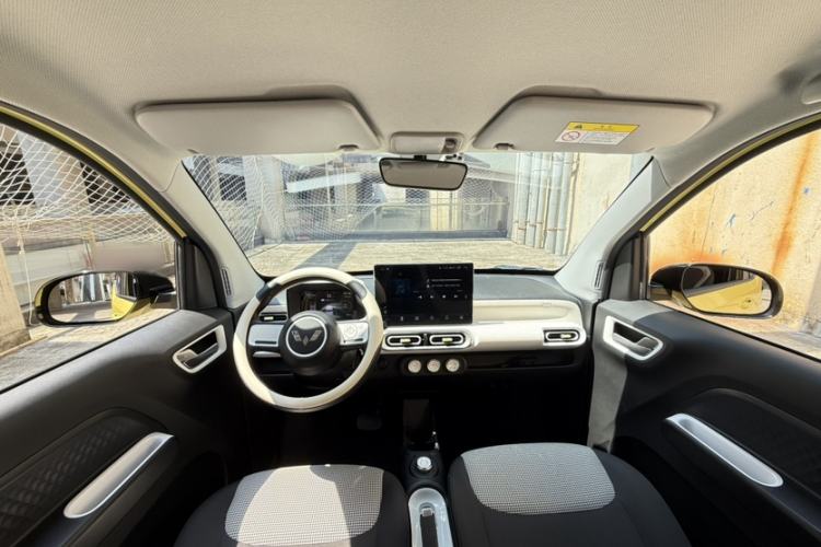Used Wuling Hongguang MINIEV 2024 3rd Generation 215km Youth Edition Audio And AC Panel