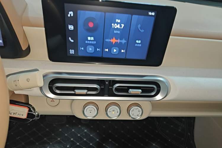Used Wuling Hongguang MINIEV 2024 3rd Generation 215km Advanced Version Audio And AC Panel