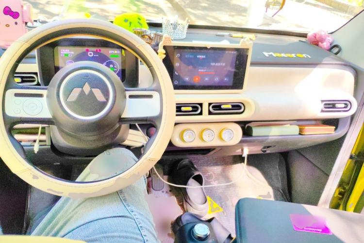 Used Wuling Hongguang MINIEV 2024 3rd Generation 215km Advanced Version Center Console