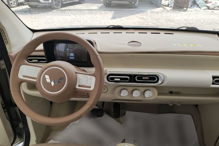 Used Wuling Hongguang MINIEV 2024 3rd Generation 215km Youth Edition Center Console