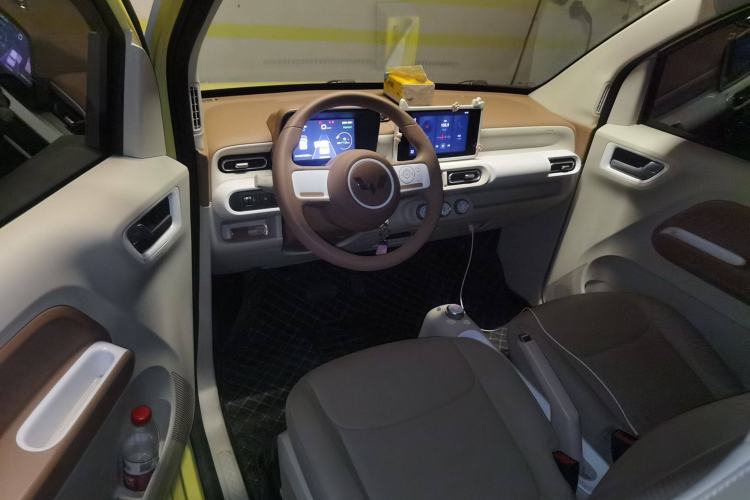 Used Wuling Hongguang MINIEV 2024 3rd Generation 215km Advanced Version Center Console