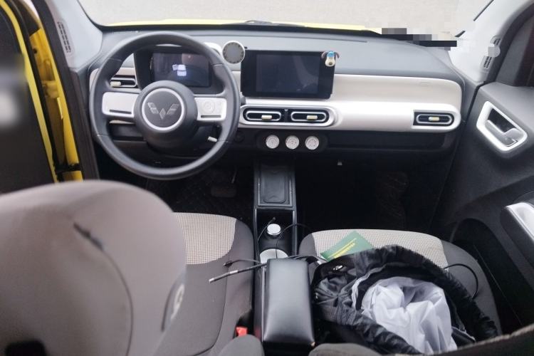 Used Wuling Hongguang MINIEV 2024 3rd Generation 215km Advanced Version Center Console