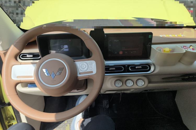 Used Wuling Hongguang MINIEV 2024 3rd Generation 215km Advanced Version Center Console
