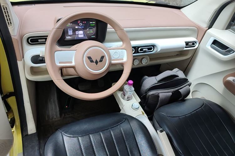 Used Wuling Hongguang MINIEV 2024 3rd Generation 215km Youth Edition Center Console