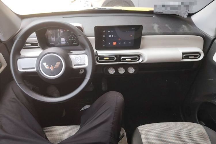 Used Wuling Hongguang MINIEV 2024 3rd Generation 215km Advanced Version Center Console