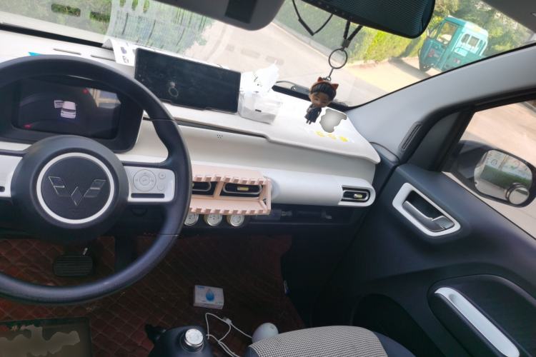 Used Wuling Hongguang MINIEV 2024 3rd Generation 215km Youth Edition Center Console